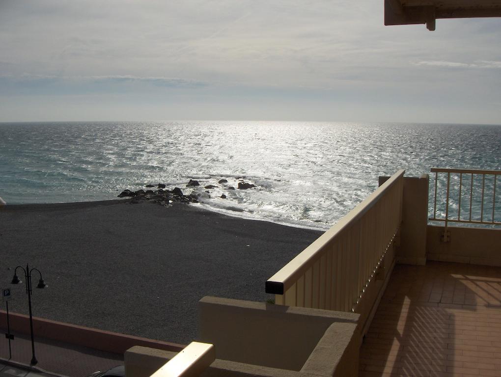 Appartamento Giardino Ventimiglia Buitenkant foto